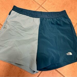 The North Face Wander Short